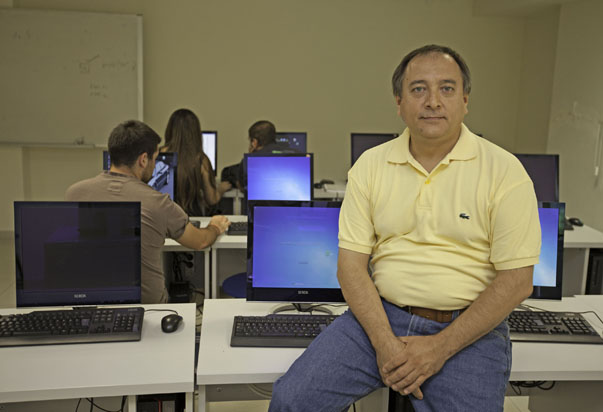  Doç. Dr. Ahmet Koltuksuz-Yaşar Üniversitesi Bilgisayar Mühendisliği Bölümü Başkanı