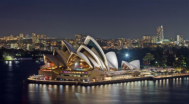 Dünyadaki sembol yapılarına bir örnek :Sidney Opera Binası  