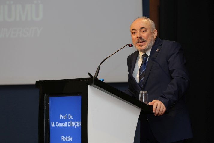 Yaşar Üniversitesi Rektör Prof.Dr. Cemali Dinçer